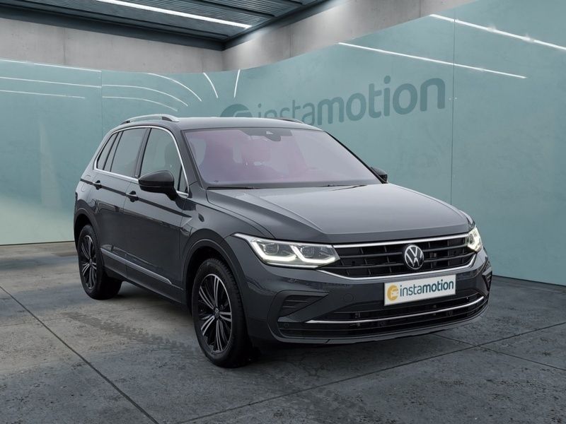Grau Gebraucht 2024 VW Tiguan Move SUV | 36.640 € (Fairer Preis) - Bild 1/4