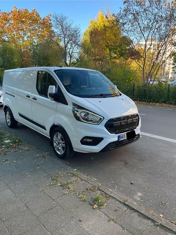 Weiß Gebraucht 2022 Ford Tourneo Custom Van | 23.100 € (Superpreis) - Bild 1/4