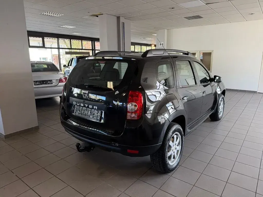 Używany Dacia Duster Lauréate 105 KM (77 kW) 2012 Czarny SUV