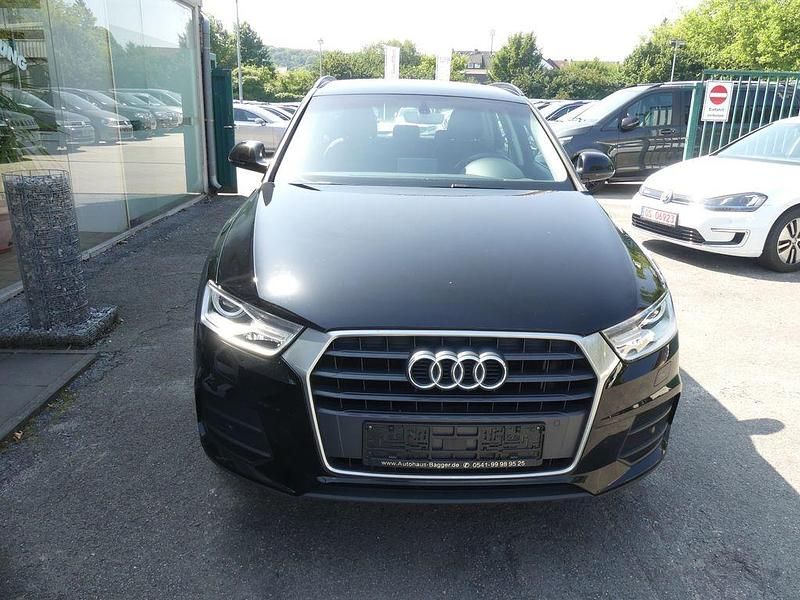Gebraucht Audi Q3 Basis 150 PS (110 kW) 2016 Brillantschwarz SUV