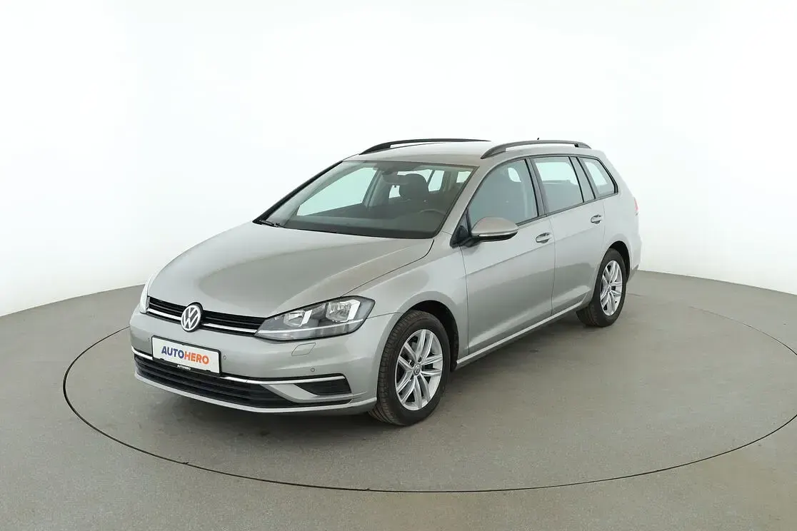 Gebraucht VW Golf VII Comfortline 2019 Kombi