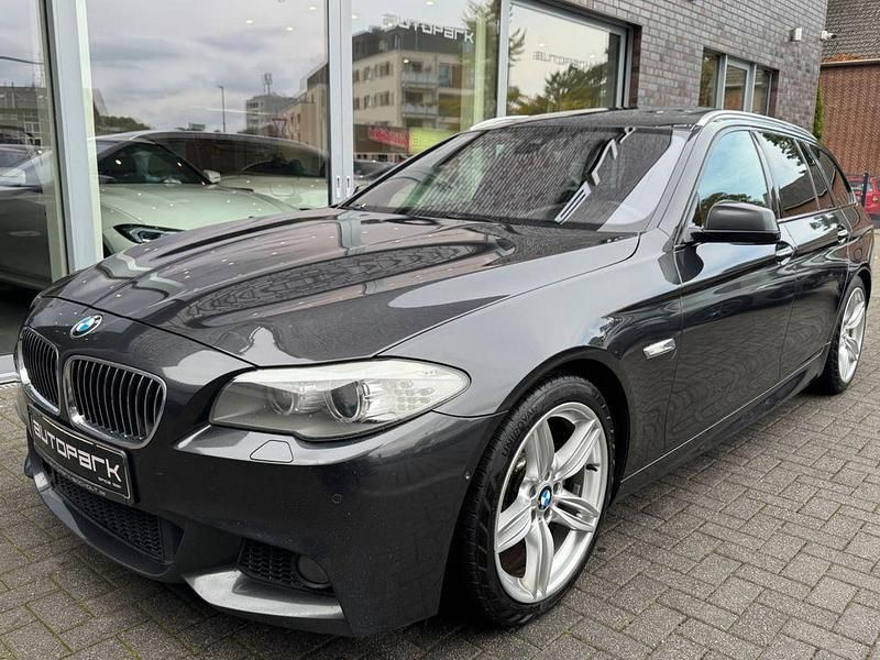 Grau Gebraucht 2013 BMW 520 M Sport Kombi | 8.900 € (Teuer) - Bild 1/4