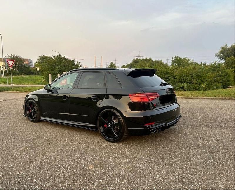 Gebraucht Audi S3 Ambiente 310 PS (228 kW) 2016 Schwarz Limousine