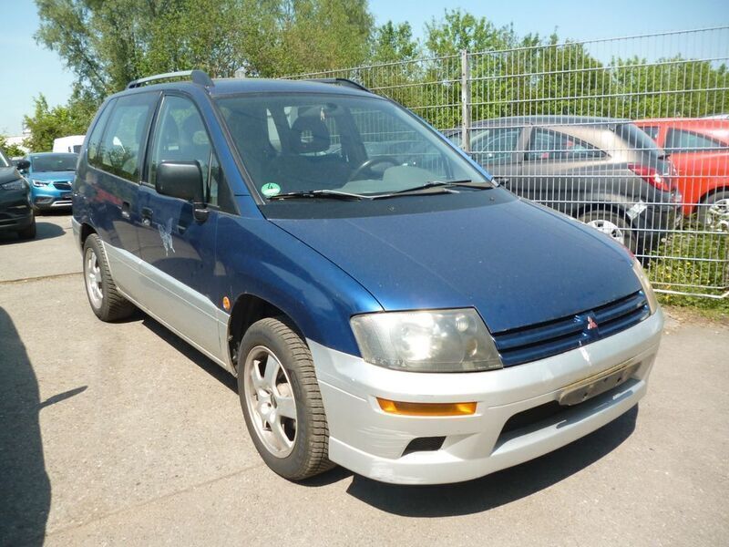 Blau Gebraucht 1999 Mitsubishi Space Runner Van / Kleinbus | 850 € - Bild 1/4