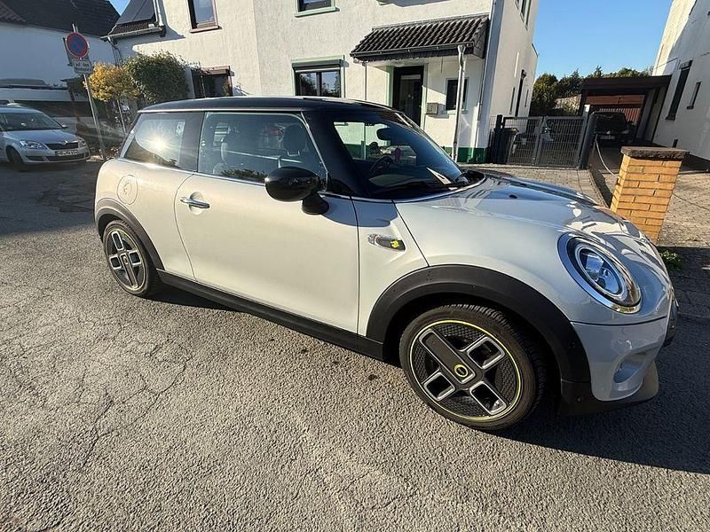 Second-hand Mini Cooper SE 135 kW (184 CP) 2020 Alb Hatchback