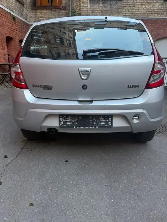 Gebraucht Dacia Sandero Lauréate 84 PS (61 kW) 2009 Silber Limousine