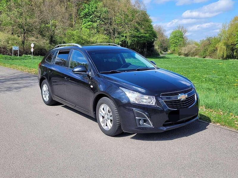 Schwarz Gebraucht 2012 Chevrolet Cruze LT Kombi | 5.300 € (Fairer Preis) - Bild 1/4