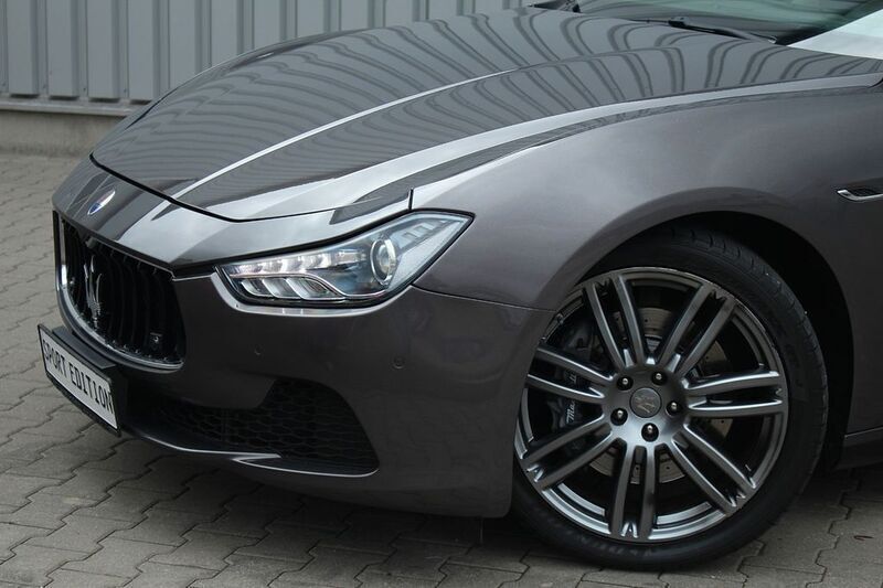 Grau Gebraucht 2015 Maserati Ghibli Coupé | 23.991 € (Etwas zu teuer) - Bild 1/4