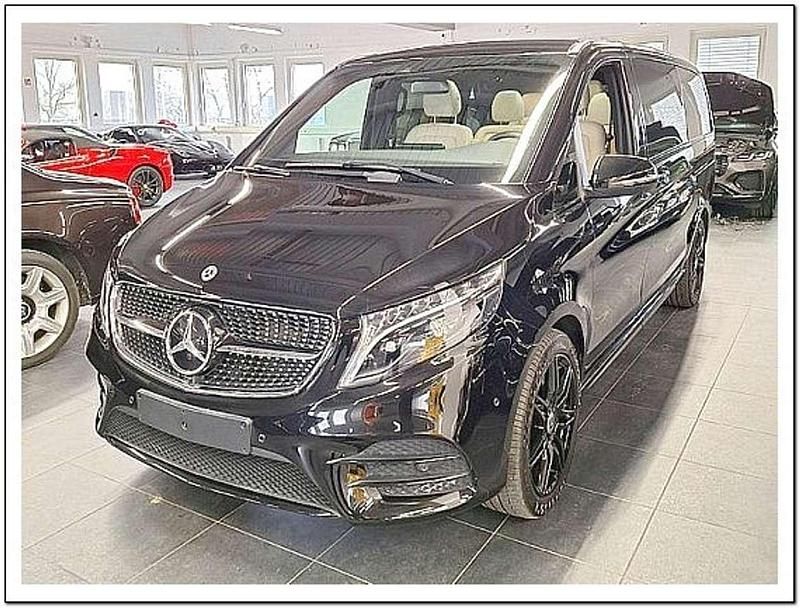 Gebraucht 2024 Mercedes V300 Avantgarde Edition Van / Kleinbus | 75.000 € (Superpreis) - Bild 1/4