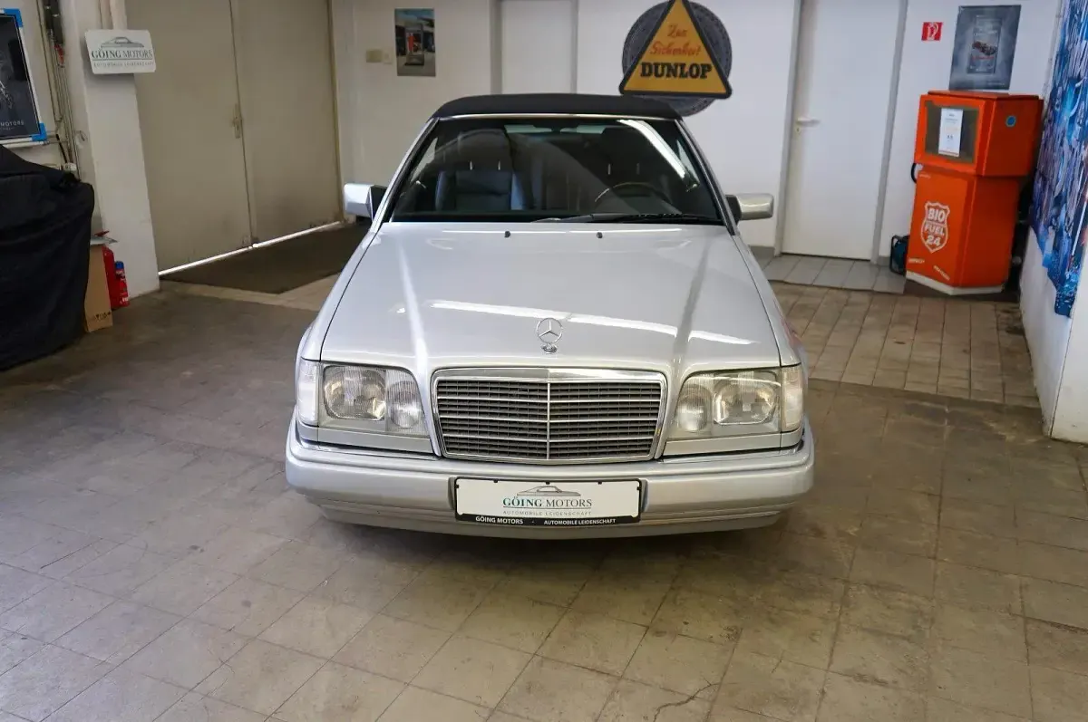 Gebraucht Mercedes E55 AMG AMG 360 PS (264 kW) 1997 Silber Cabrio