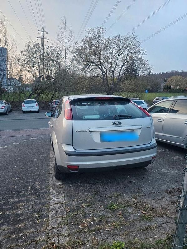 Gebraucht Ford Focus Ghia 90 PS (66 kW) 2005 Grau Kombi