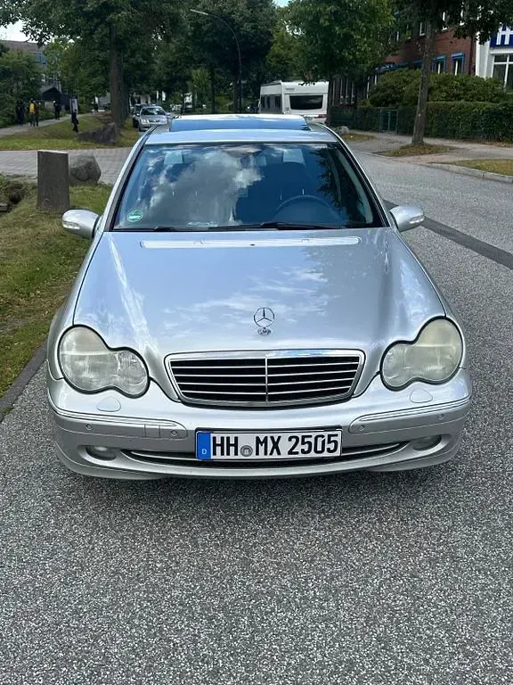Gebraucht Mercedes C320 Avantgarde 218 PS (160 kW) 2001 Schwarz Limousine