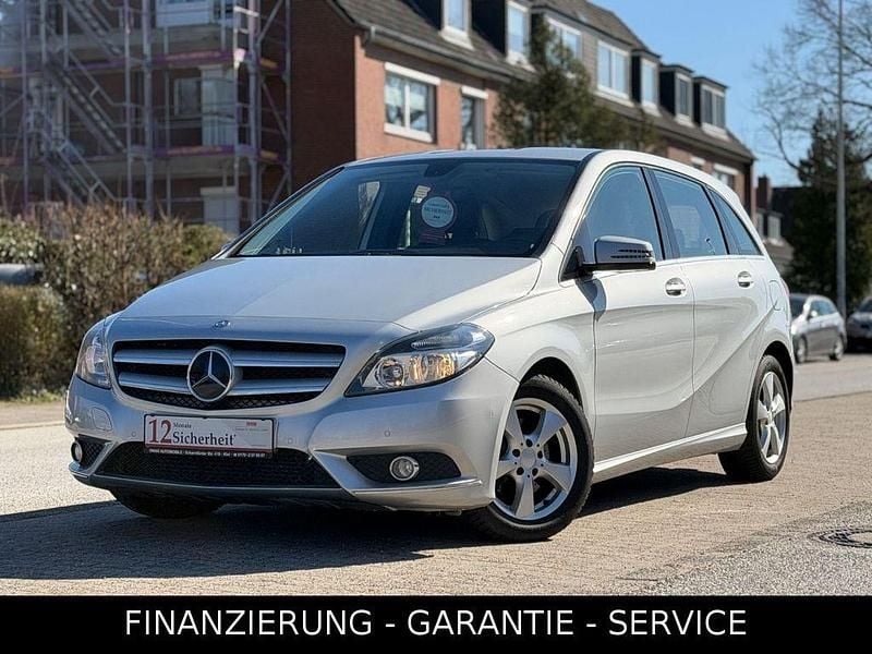 Gebraucht Mercedes B200 156 PS (114 kW) 2013 Silber Van / Kleinbus