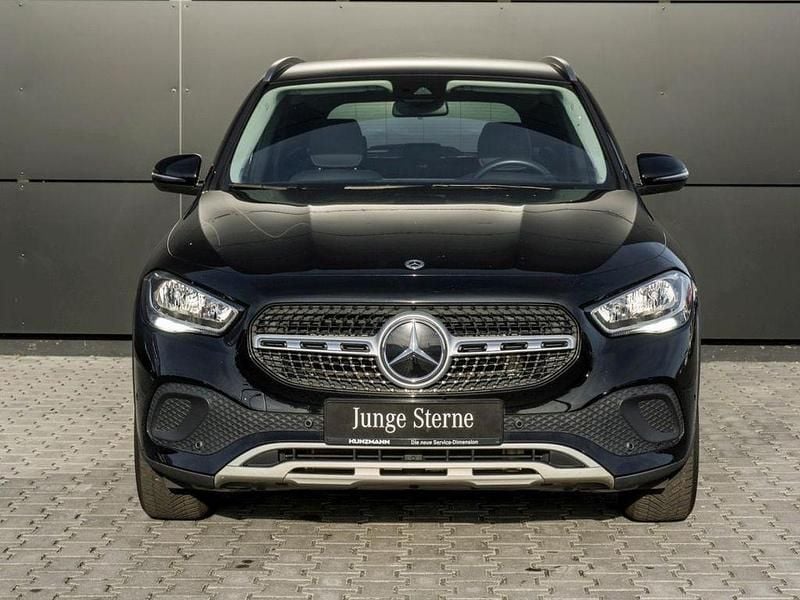 Gebraucht Mercedes GLA180 Style 136 PS (100 kW) 2021 Obsidianschwarz metallic SUV