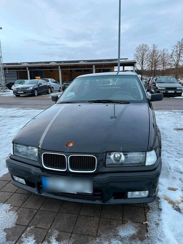 Gebraucht BMW 316 Compact 101 PS (74 kW) 1994 Schwarz Kleinwagen