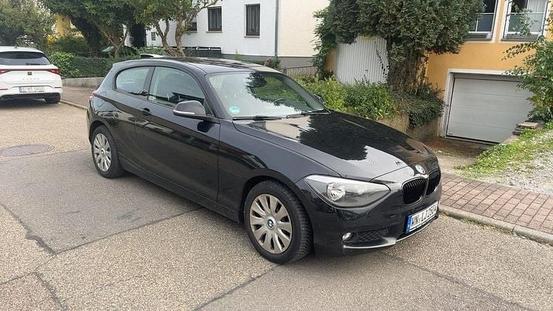Schwarz Gebraucht 2013 BMW 114 Kleinwagen | 5.800 € (Guter Preis) - Bild 1/4