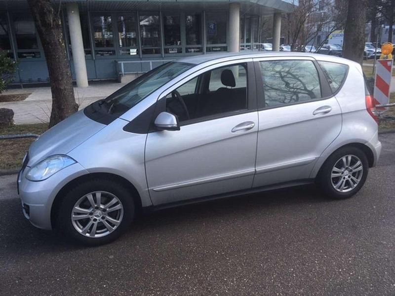 Gebraucht Mercedes A180 Edition 109 PS (80 kW) 2010 Silber Limousine