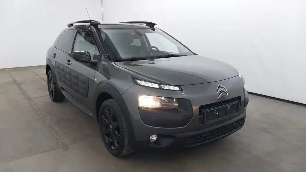 Gebraucht Citroën C4 Shine 99 PS (72 kW) 2017 Grau SUV