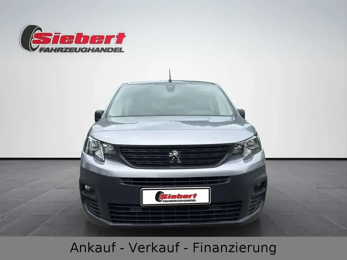 Gebraucht Peugeot Partner Premium 75 PS (55 kW) 2021 Gris artense Van / Kleinbus