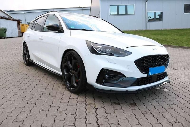 Gebraucht Ford Focus ST 280 PS (205 kW) 2019 Weiß Kombi