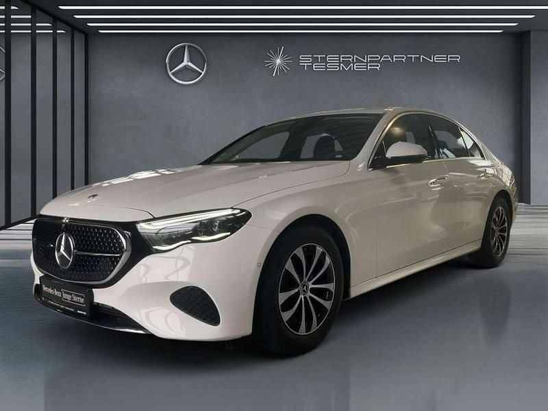 Gebraucht Mercedes E200 Avantgarde 204 PS (150 kW) 2025 Weiß Limousine