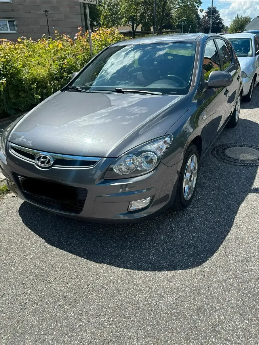 Gebraucht Hyundai i30 109 PS (80 kW) 2010 Limousine