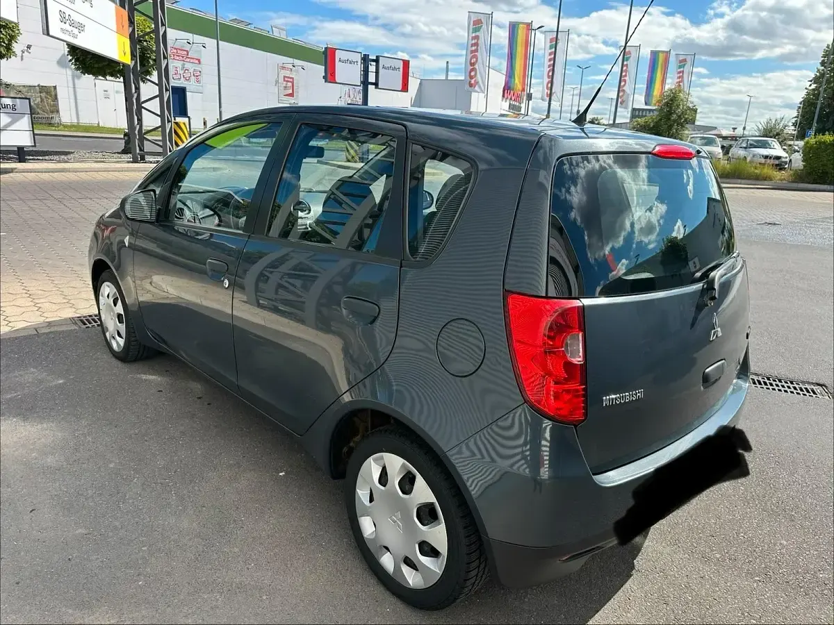 Gebraucht Mitsubishi Colt 75 PS (55 kW) 2009 Grau Kleinwagen