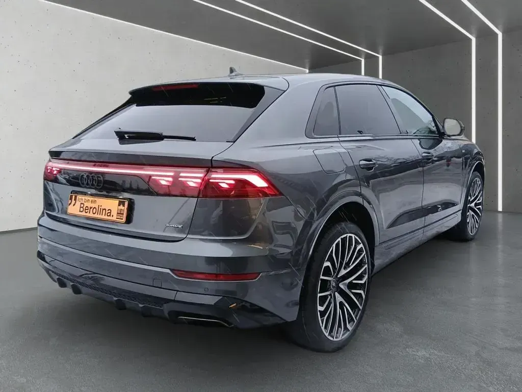Neu Audi Q8 Business 286 PS (210 kW) 2025 Grau SUV