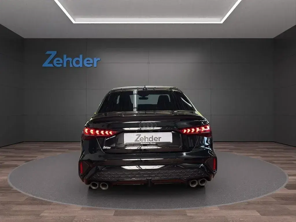 Gebraucht Audi S3 Sport 333 PS (244 kW) 2025 Schwarz Limousine