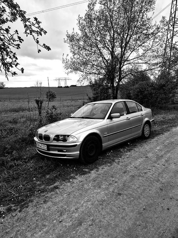 Gebraucht BMW 320 150 PS (110 kW) 1999 Silber Limousine