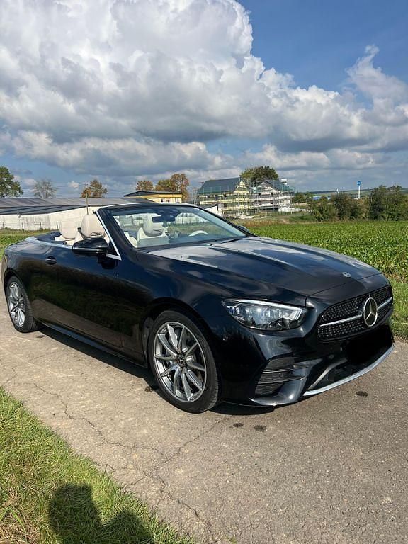 Schwarz Gebraucht 2021 Mercedes E400 AMG line Cabrio | 59.900 € - Bild 1/4
