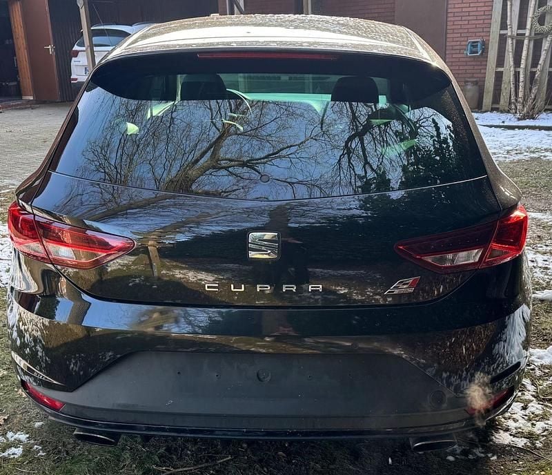 Second-hand Seat Leon CUPRA 280 CP (205 kW) 2014 Negru Berlinǎ