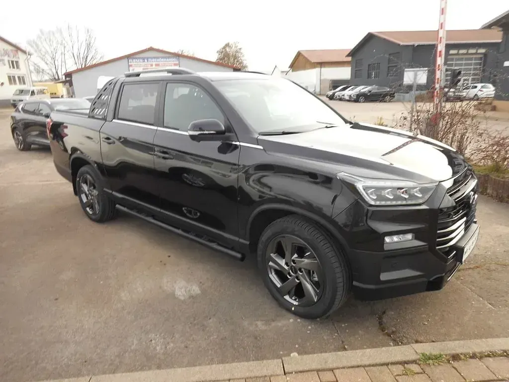 Neu KGM Musso 201 PS (147 kW) 2026 Schwarz Pickup