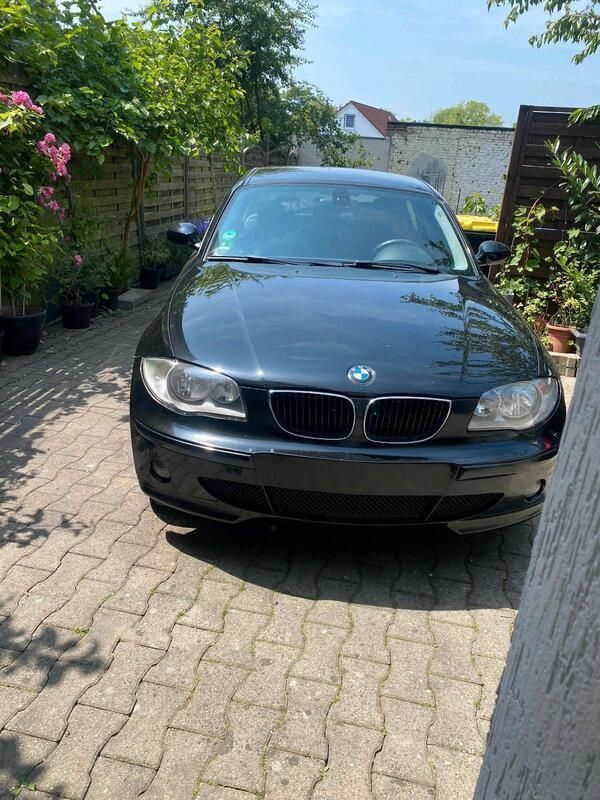 Schwarz Gebraucht 2007 BMW 118 Kleinwagen | 2.800 € - Bild 1/4