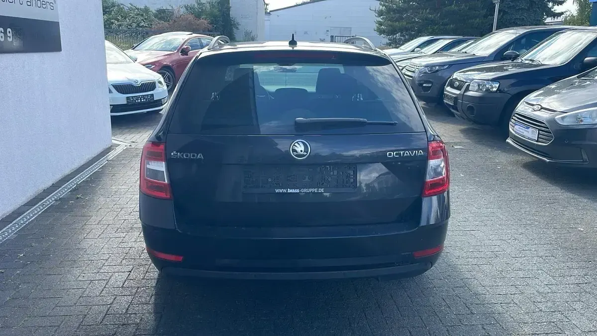 Gebraucht Skoda Octavia 116 PS (85 kW) 2018 Schwarz Kombi