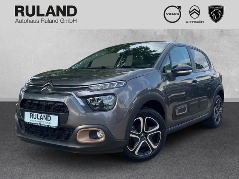 Grau Gebraucht 2023 Citroën C3 PureTech Kleinwagen | 16.490 € (Teuer) - Bild 1/3