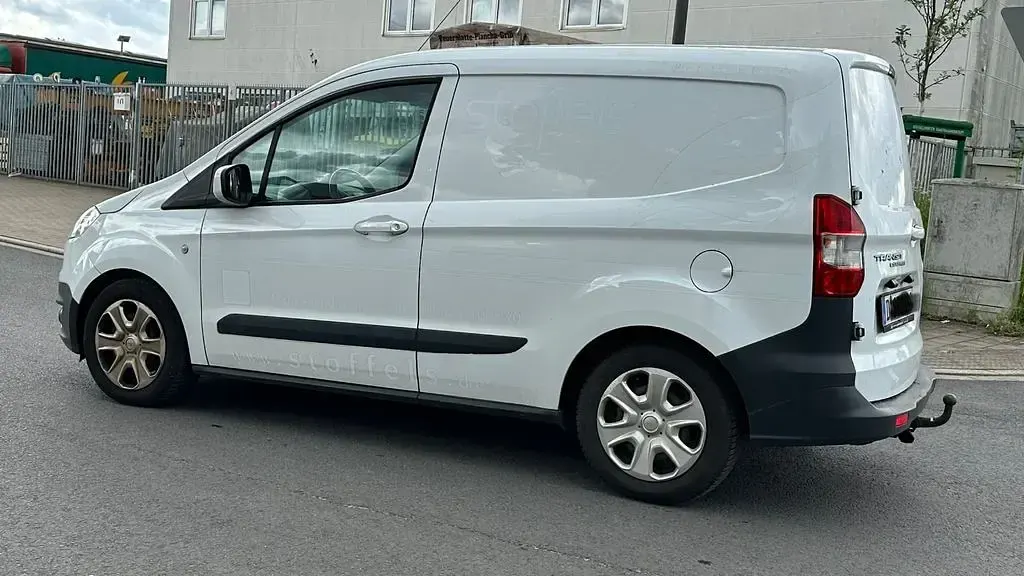Gebraucht Ford Transit 101 PS (74 kW) 2018 Weiß Limousine