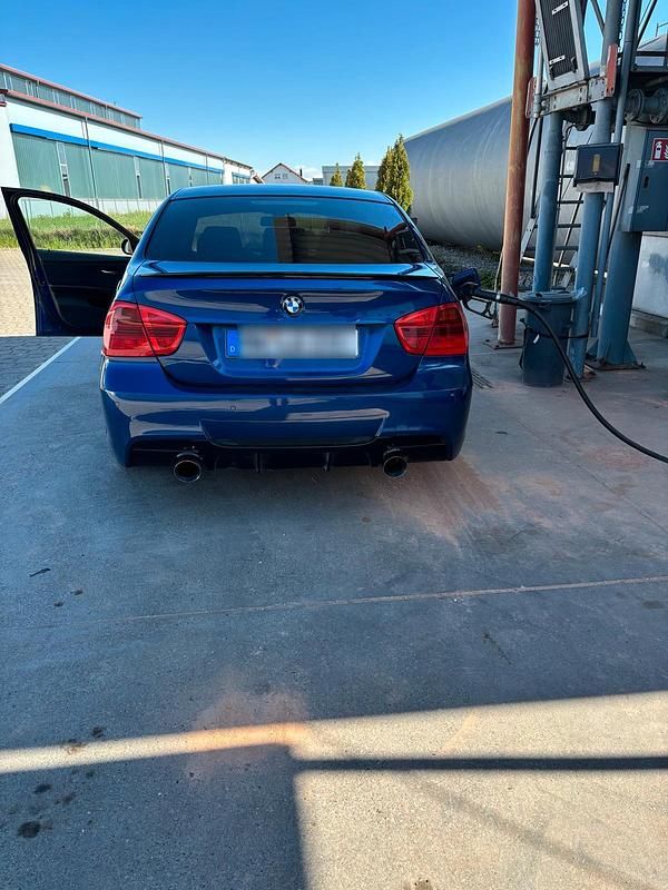 Gebraucht BMW 330 231 PS (169 kW) 2006 Blau Limousine