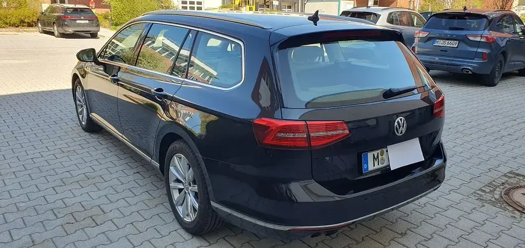 Gebraucht VW Passat Highline 179 PS (131 kW) 2016 Schwarz Kombi