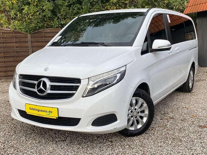 Bergkristallweiss Gebraucht 2017 Mercedes V200 Van / Kleinbus | 26.990 € (Guter Preis) - Bild 1/3