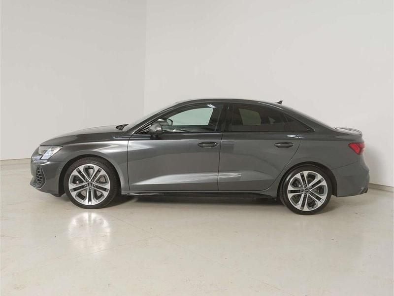 Gebraucht Audi S3 Ambiente 333 PS (244 kW) 2025 Daytonagrauperleffekt Limousine