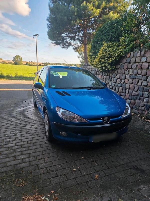 Blau Gebraucht 2004 Peugeot 206 Kleinwagen | 500 € (Guter Preis) - Bild 1/4