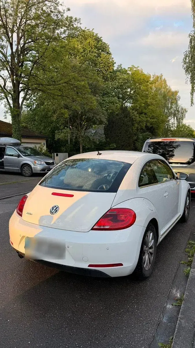 Gebraucht VW Beetle 105 PS (77 kW) 2016 Weiß Kleinwagen