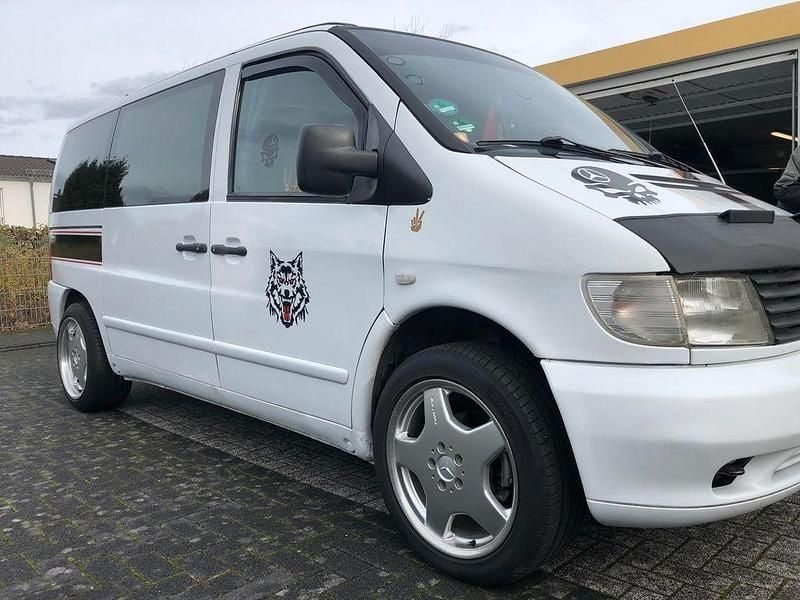 Weiß Gebraucht 2003 Mercedes Vito Van / Kleinbus | 5.900 € - Bild 1/4