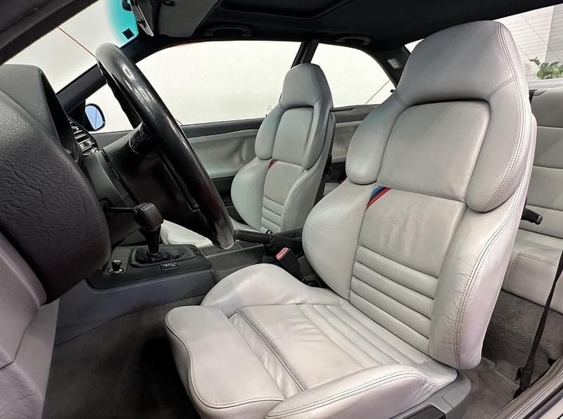 Second-hand BMW M3 Performance 286 CP (210 kW) 1993 Albastru Coupe