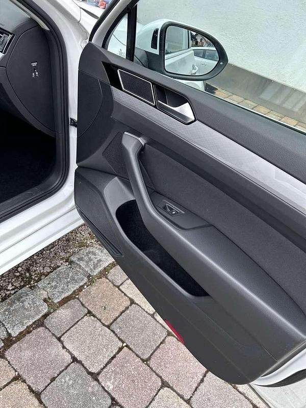 Gebraucht VW Passat Business 150 PS (110 kW) 2020 Weiß Kombi