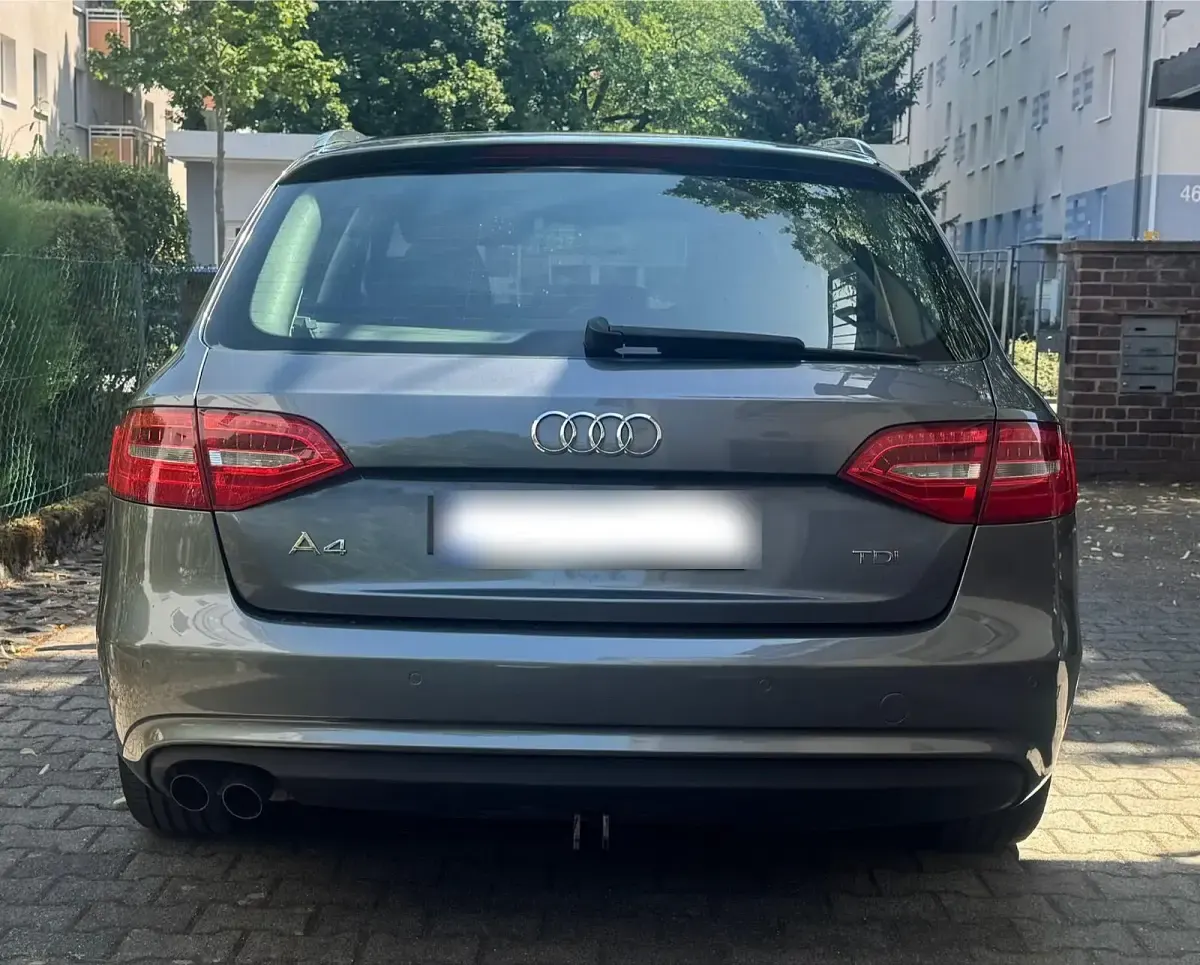 Gebraucht Audi A4 177 PS (130 kW) 2012 Grau Kombi