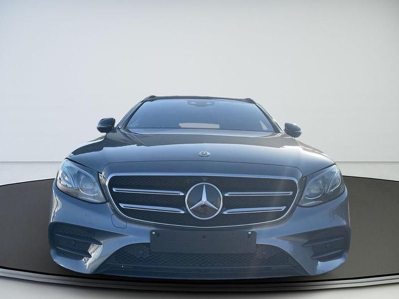 Gebraucht Mercedes E350 AMG 258 PS (189 kW) 2018 Grau Limousine
