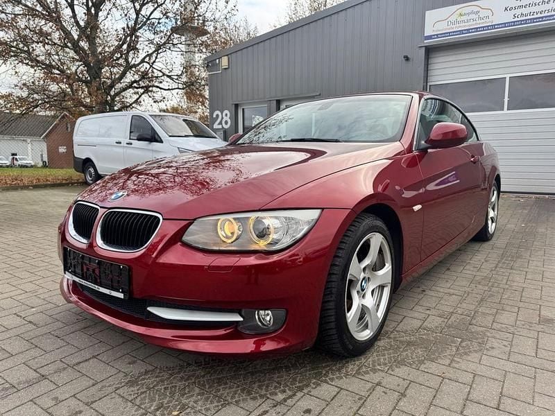Rot Gebraucht 2012 BMW 318 Cabriolet Cabrio | 11.990 € (Guter Preis) - Bild 1/4