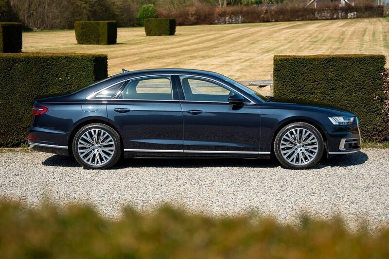 Second-hand Audi A8 340 CP (250 kW) 2019 Albastru Berlinǎ